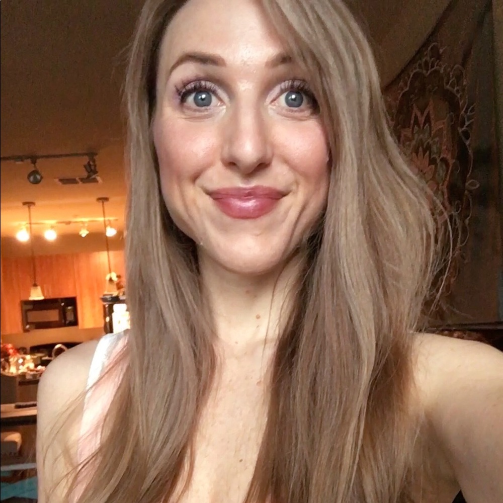 Meet your Posher, Alison